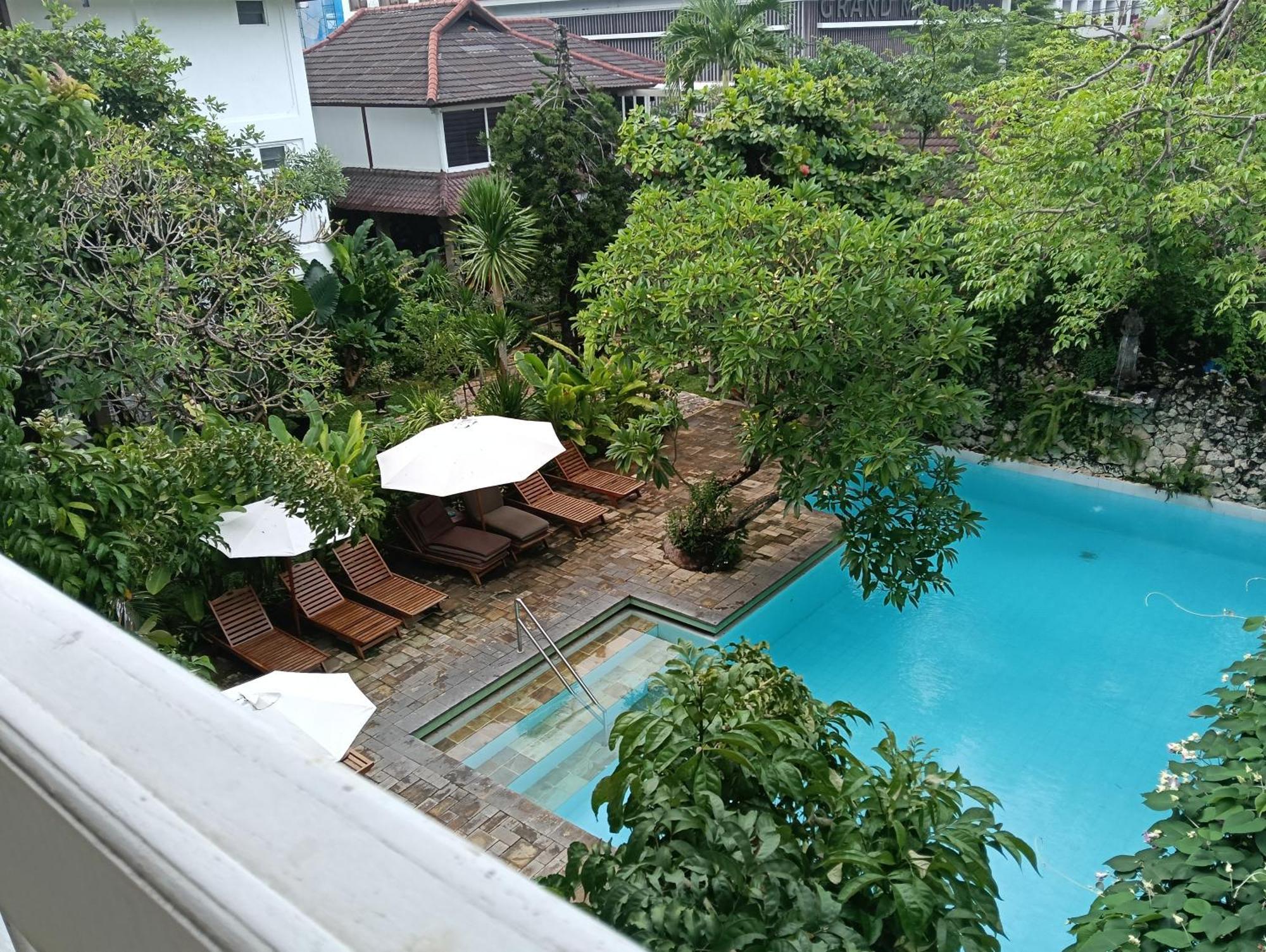 Sari Bunga Kuta Bali Hotel
