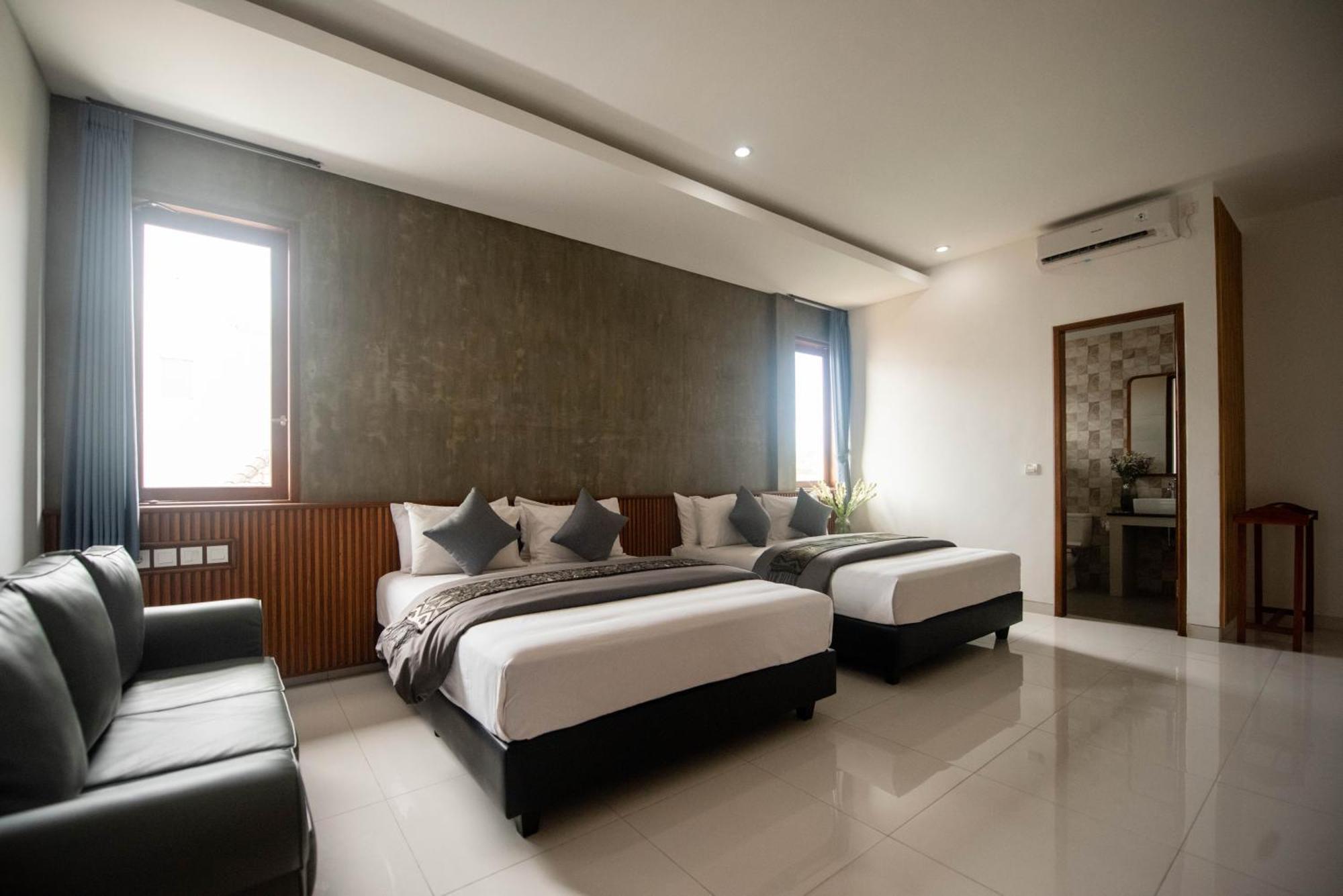 Hotel Sandat Legian