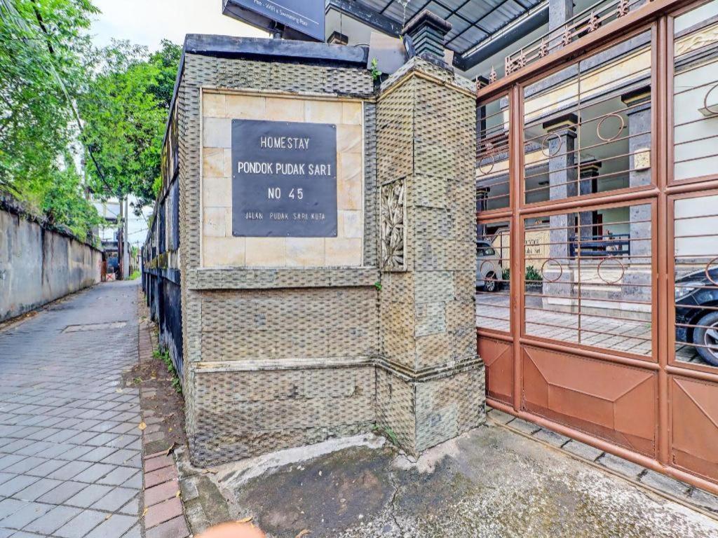 Hotel Capital O 92229 Pudak Sari