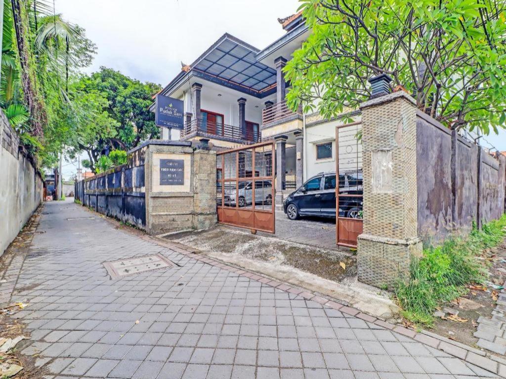 Capital O 92229 Pudak Sari Hotel 2*