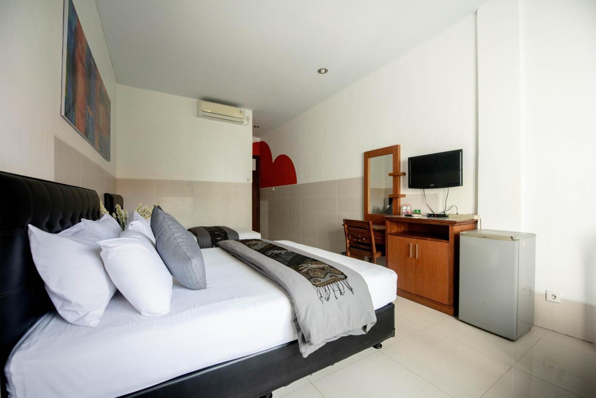Sandat Hotel Legian
