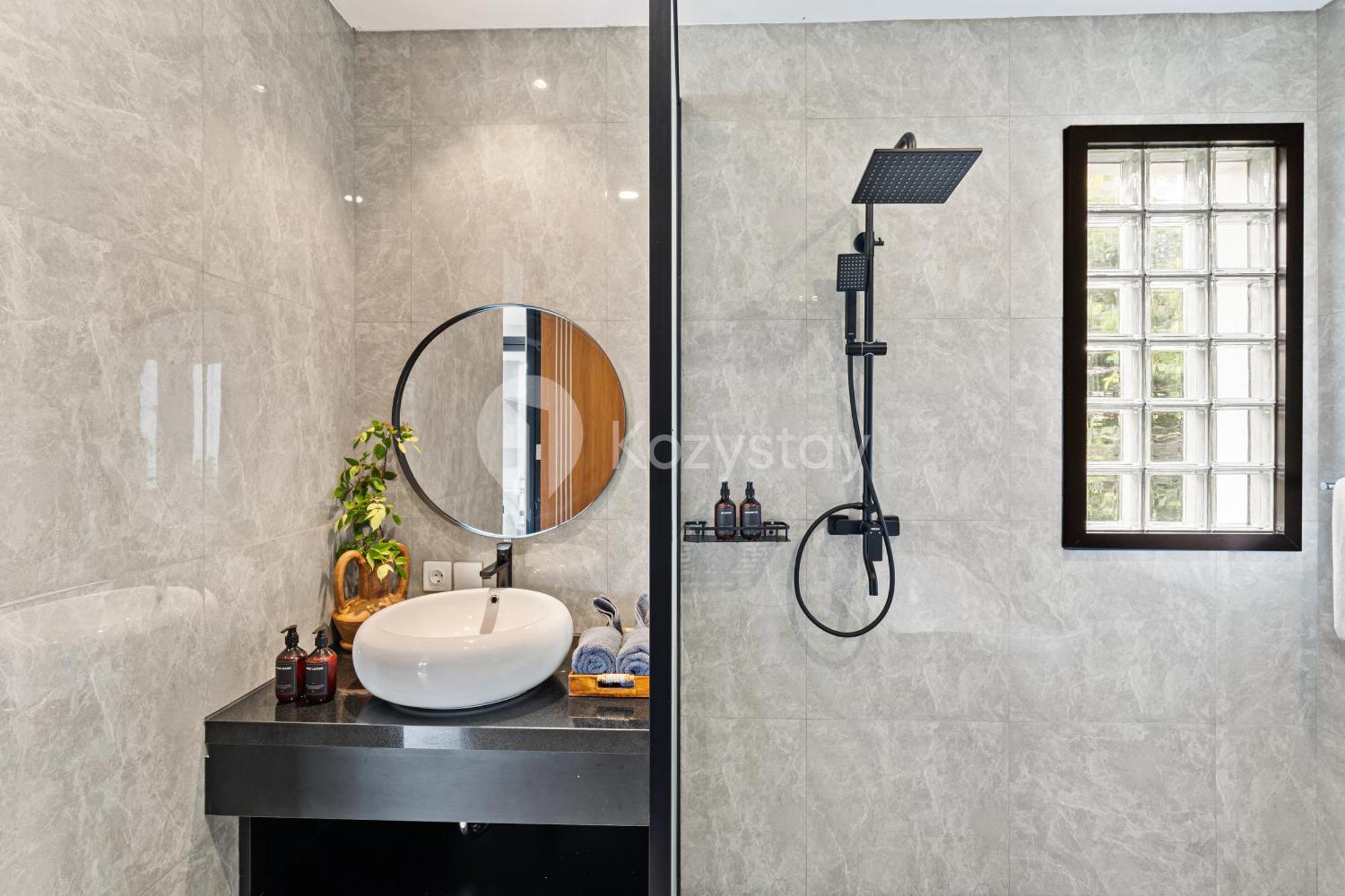 Kros By Kozystay - Villa Legian (Bali)