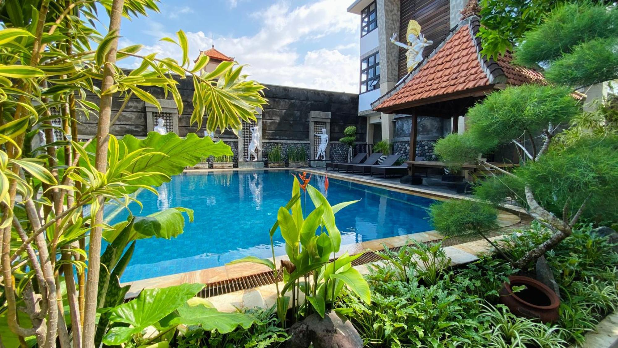 Sandat Legian