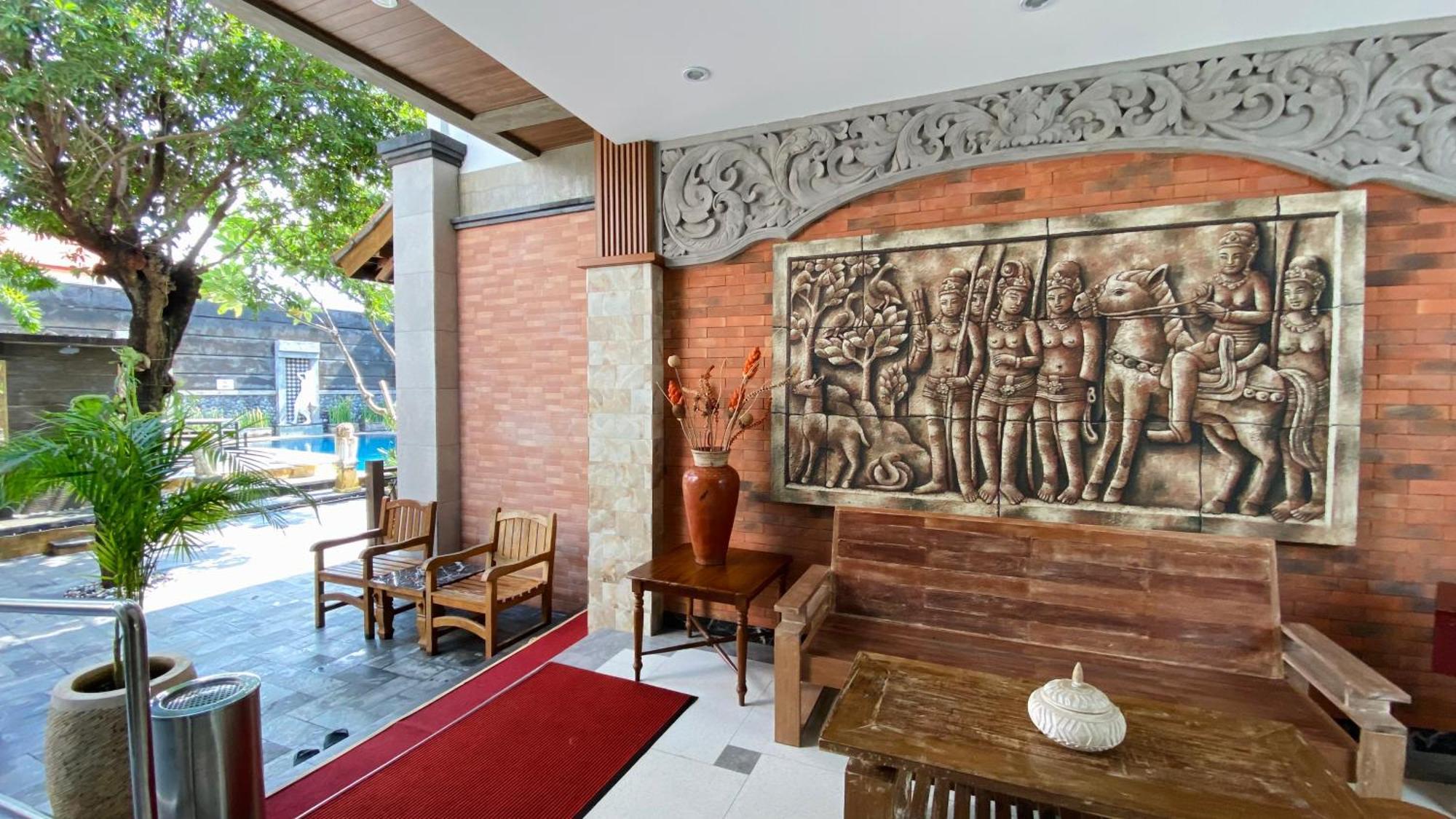 Sandat Hotel 3*