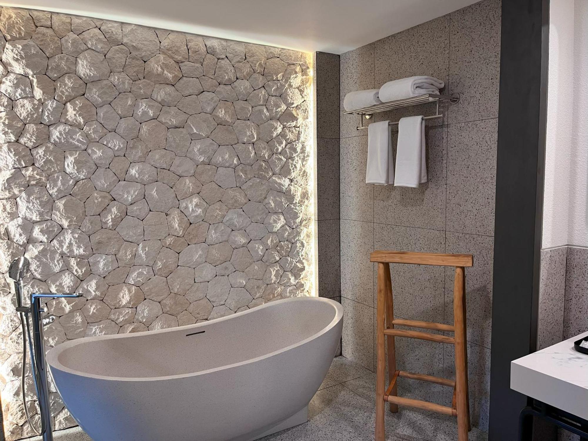 Luminor Seminyak - Bali 3*