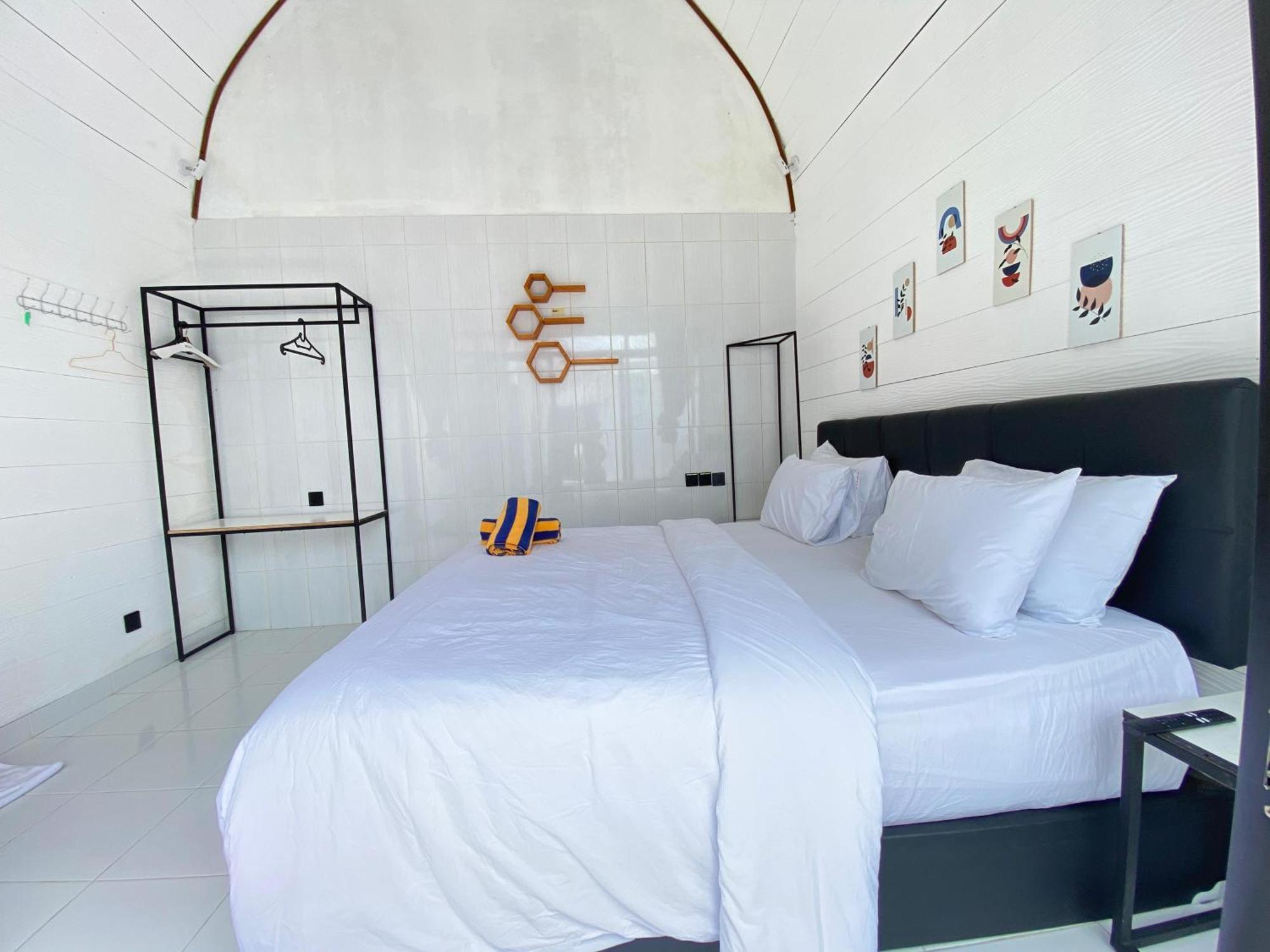 Hk Bali Legian (Bali)