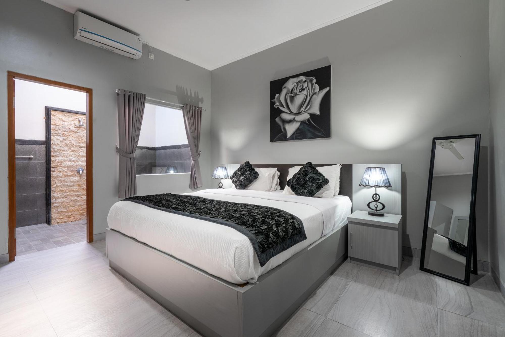 3 Bedroom Mawar Walk To * Legian (Bali)