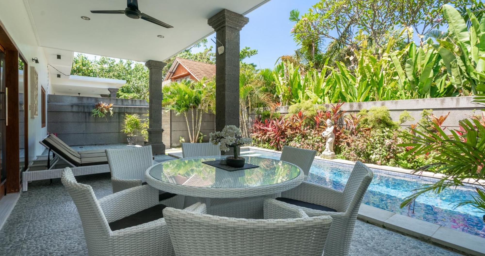 3 Bedroom Mawar Walk To Villa Legian (Bali)
