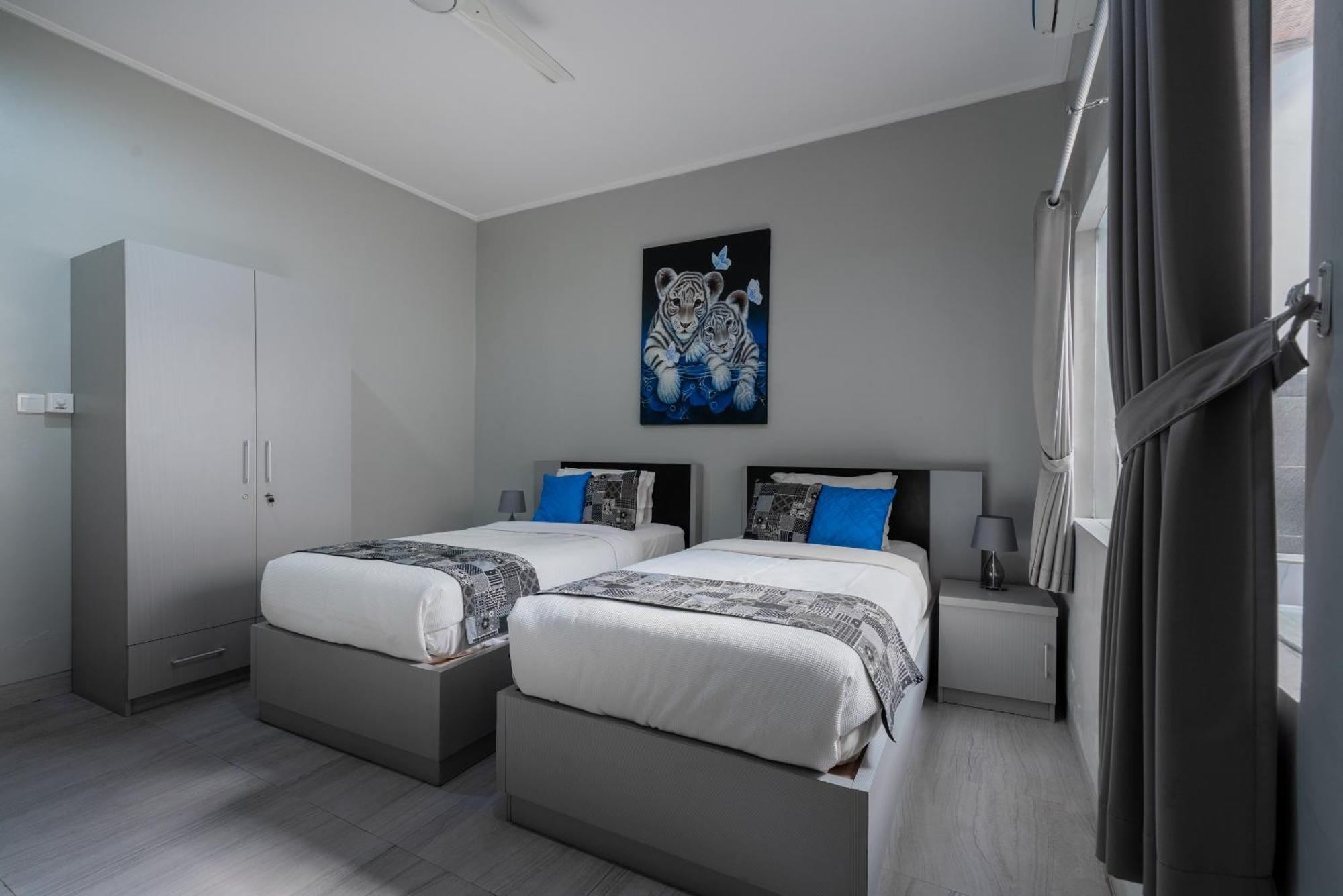 Villa 3 Bedroom Mawar Walk To Legian (Bali)