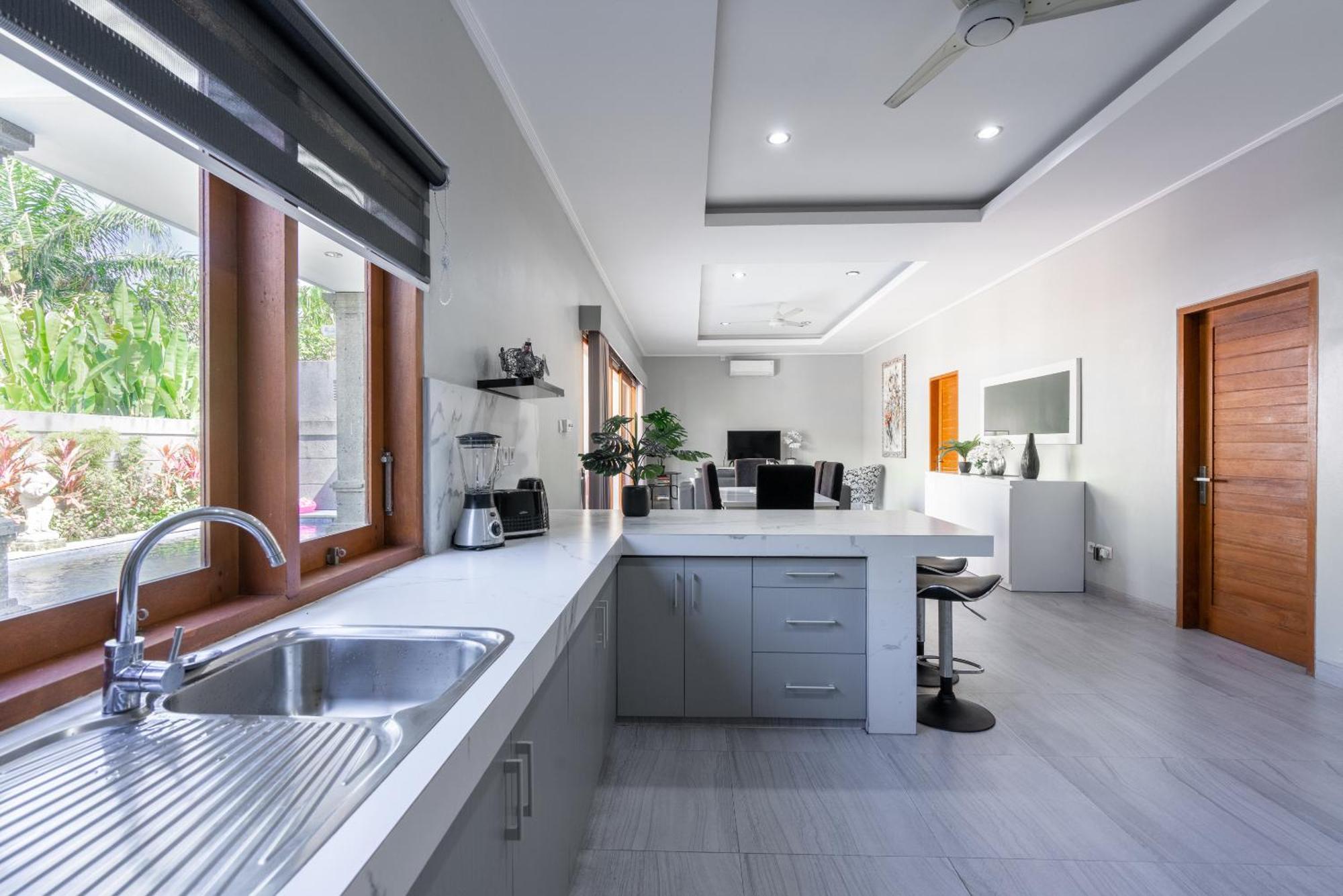 3 Bedroom Mawar Walk To Villa *