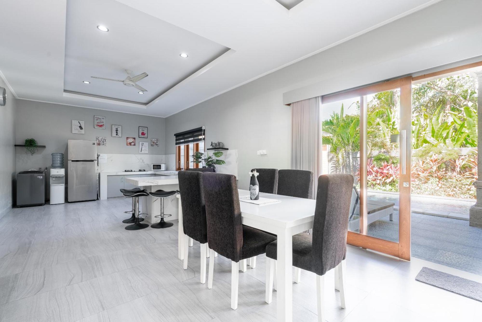 Villa 3 Bedroom Mawar Walk To *