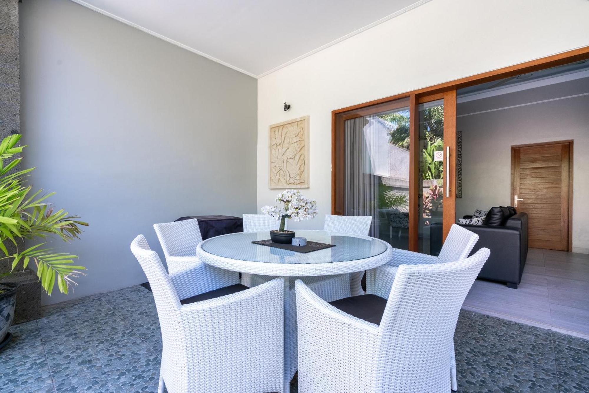 3 Bedroom Mawar Walk To * Legian (Bali)
