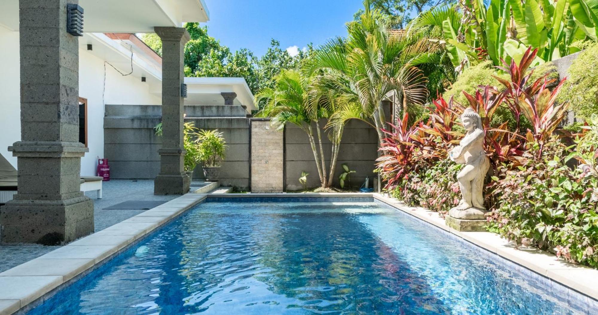 3 Bedroom Mawar Walk To Villa *