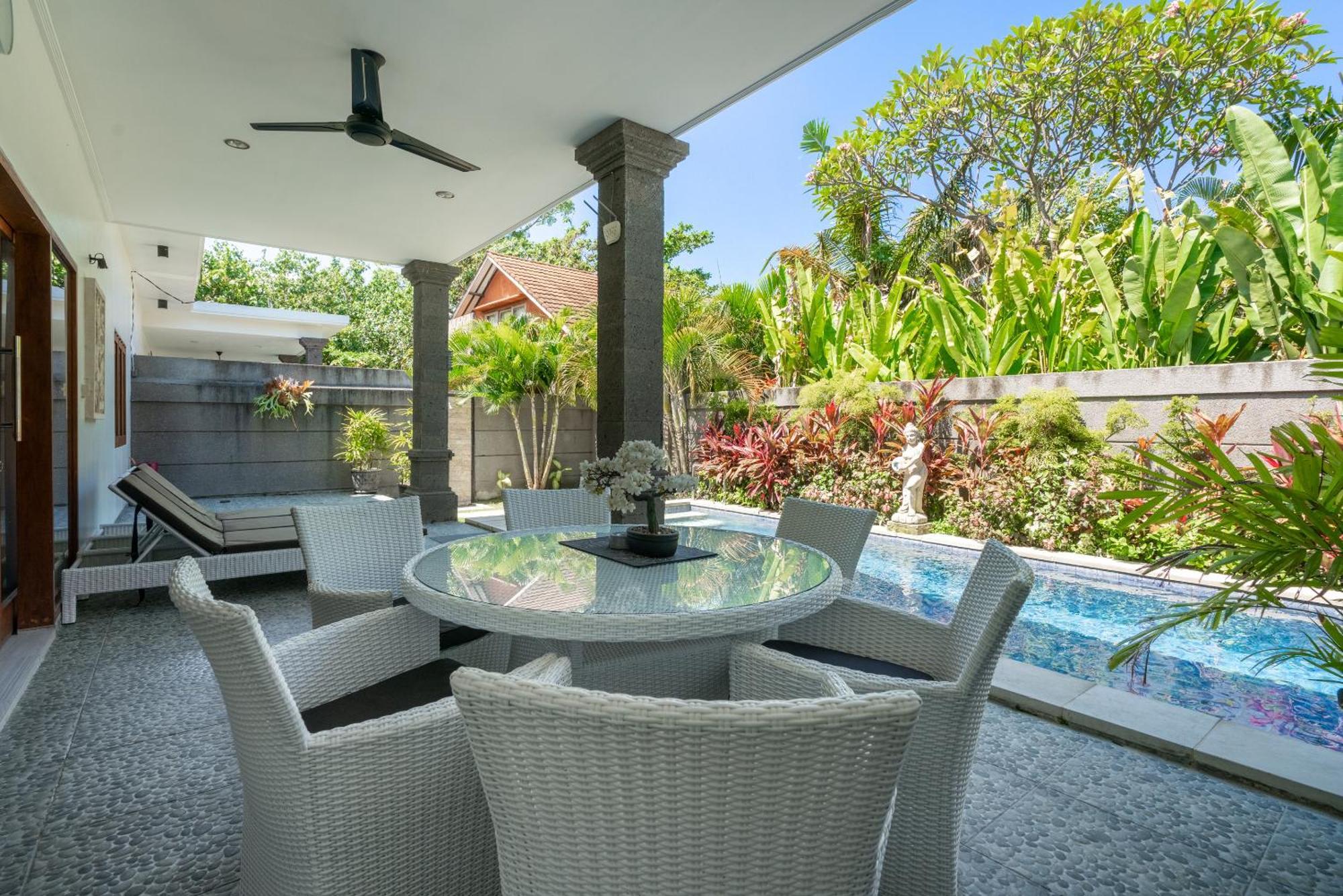 Villa 3 Bedroom Mawar Walk To