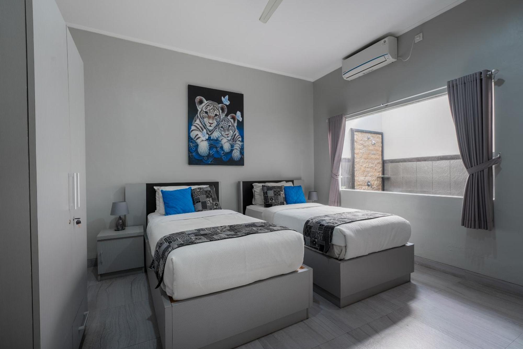 3 Bedroom Mawar Walk To Villa Legian (Bali)