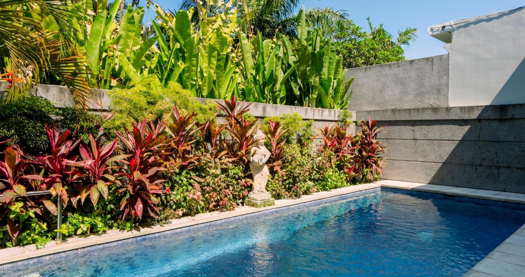 Villa 3 Bedroom Mawar Walk To *