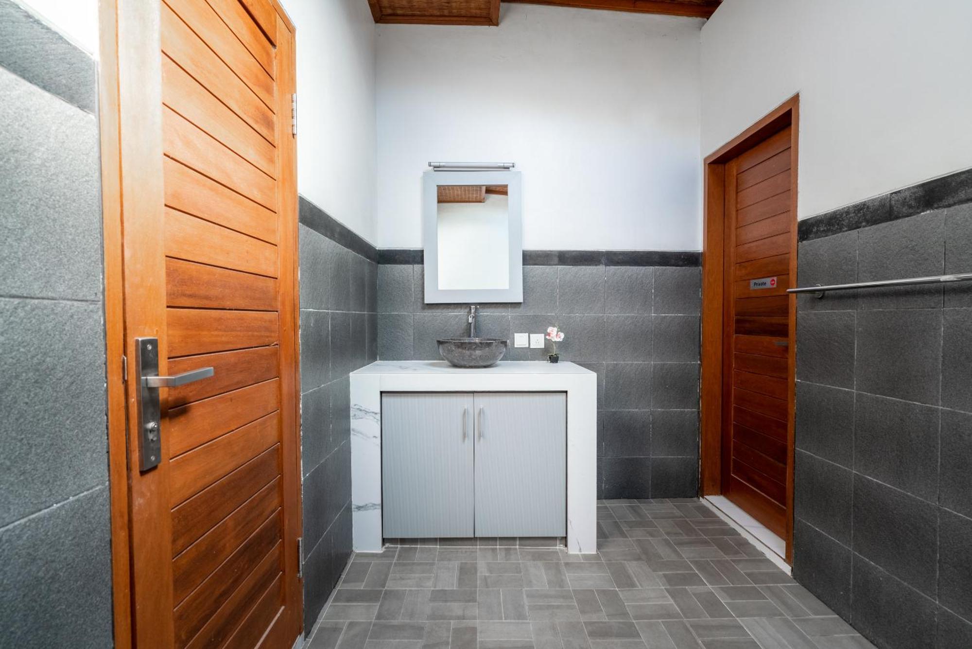 3 Bedroom Mawar Walk To * Legian (Bali)