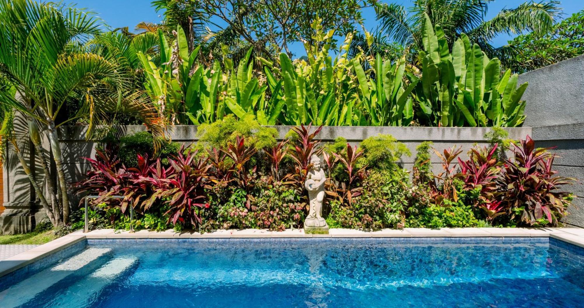 Villa 3 Bedroom Mawar Walk To Legian (Bali)