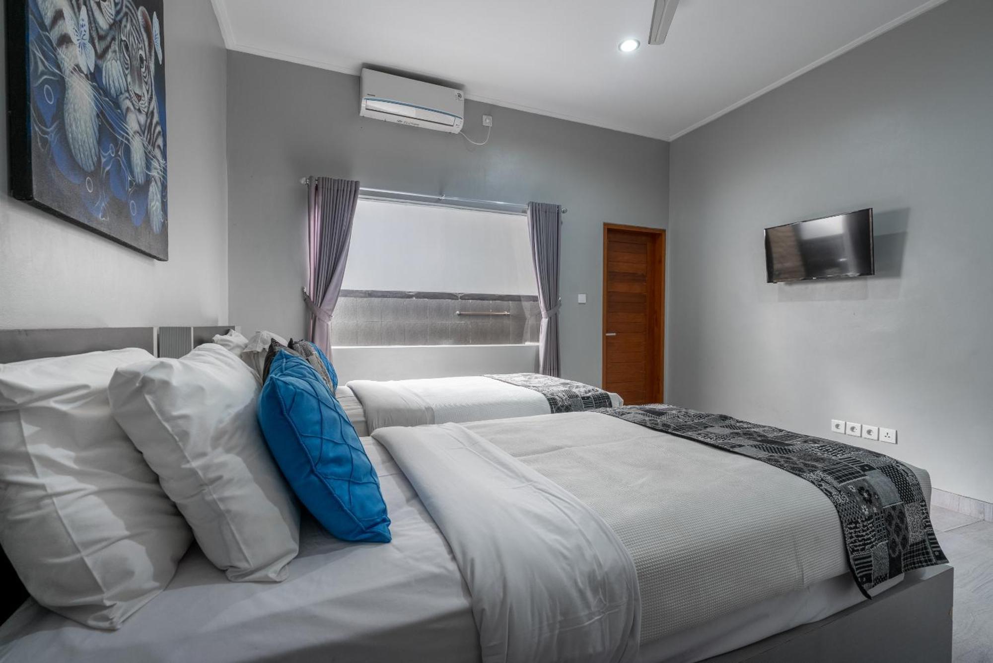 3 Bedroom Mawar Walk To Villa *