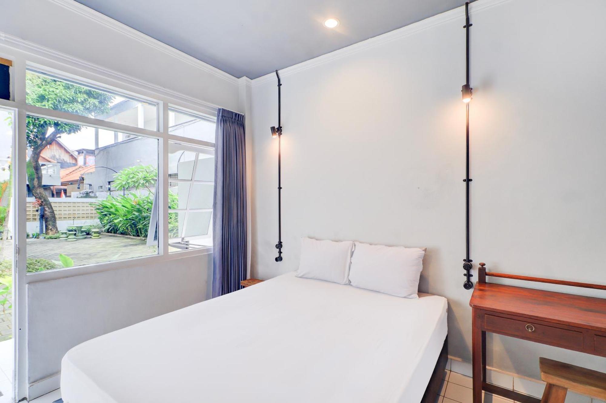 Hotel Collection O Near 3*