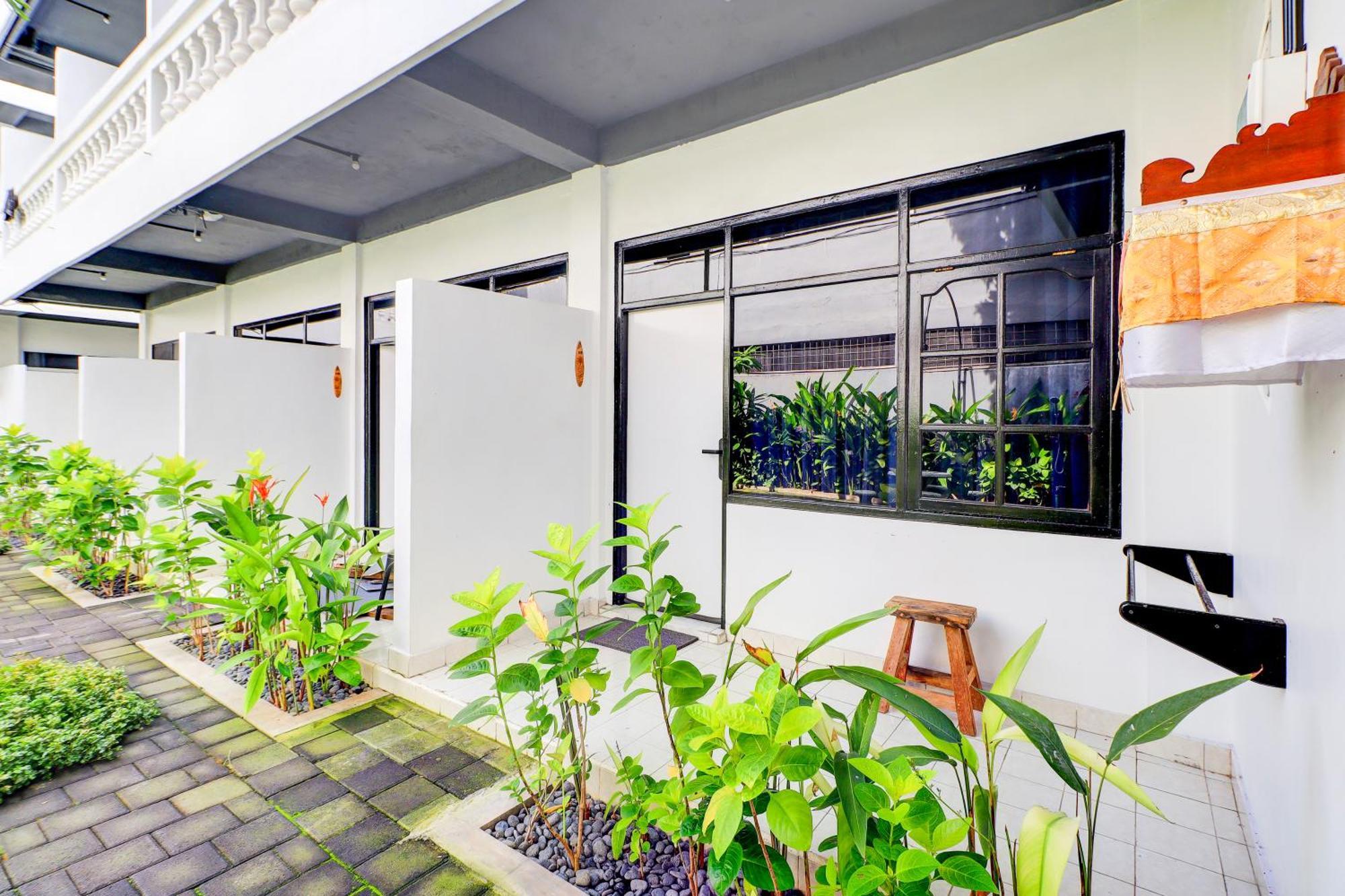 Collection O Near Hotel Legian (Bali)