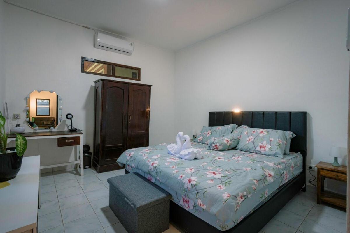 Kuta House *