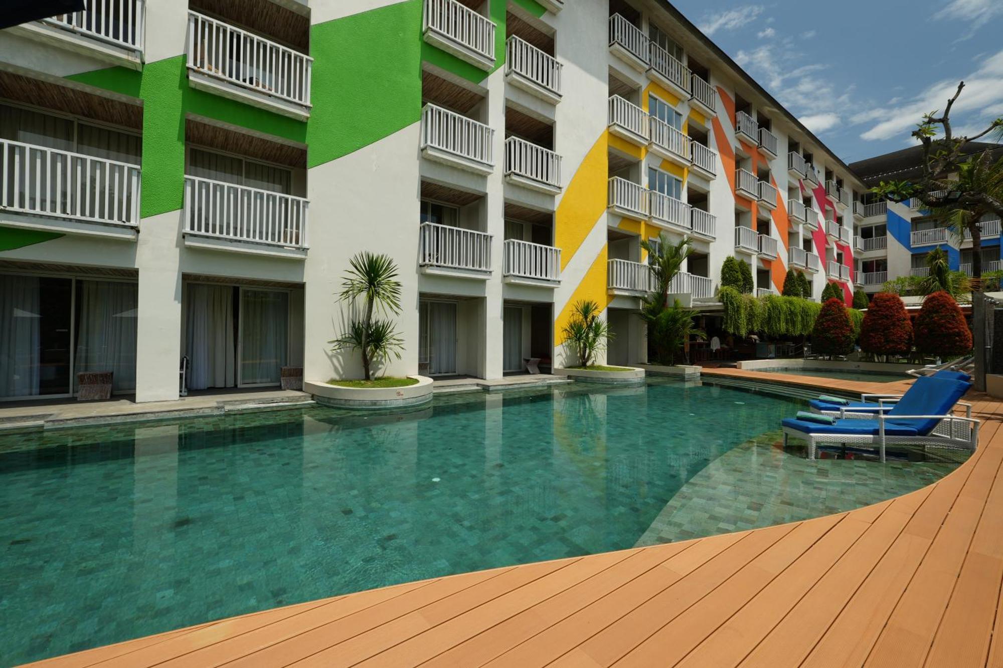 Bliss Surfer By Tritama Hospitality Hotel 4*