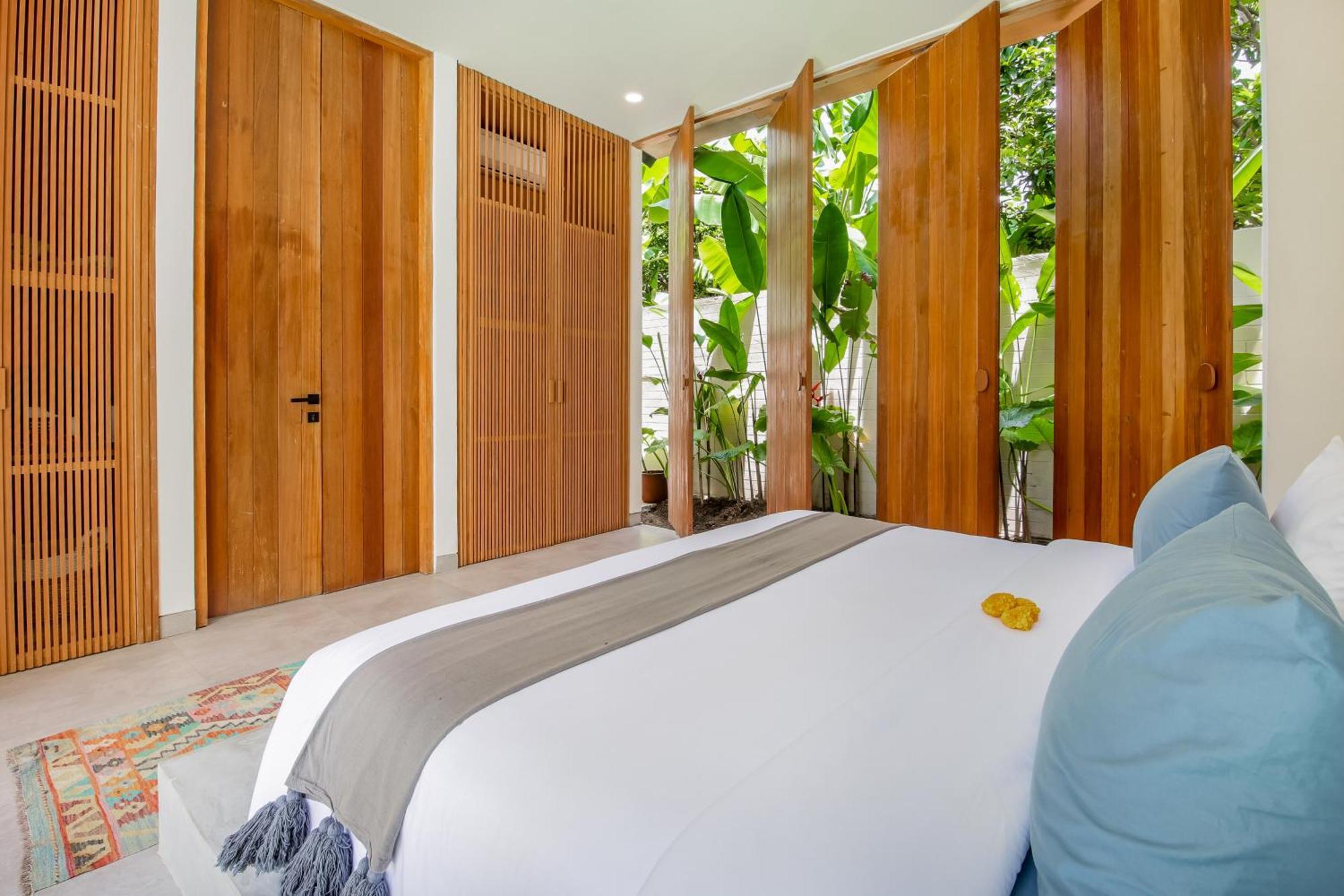 Kiri Kanan Legian (Bali)