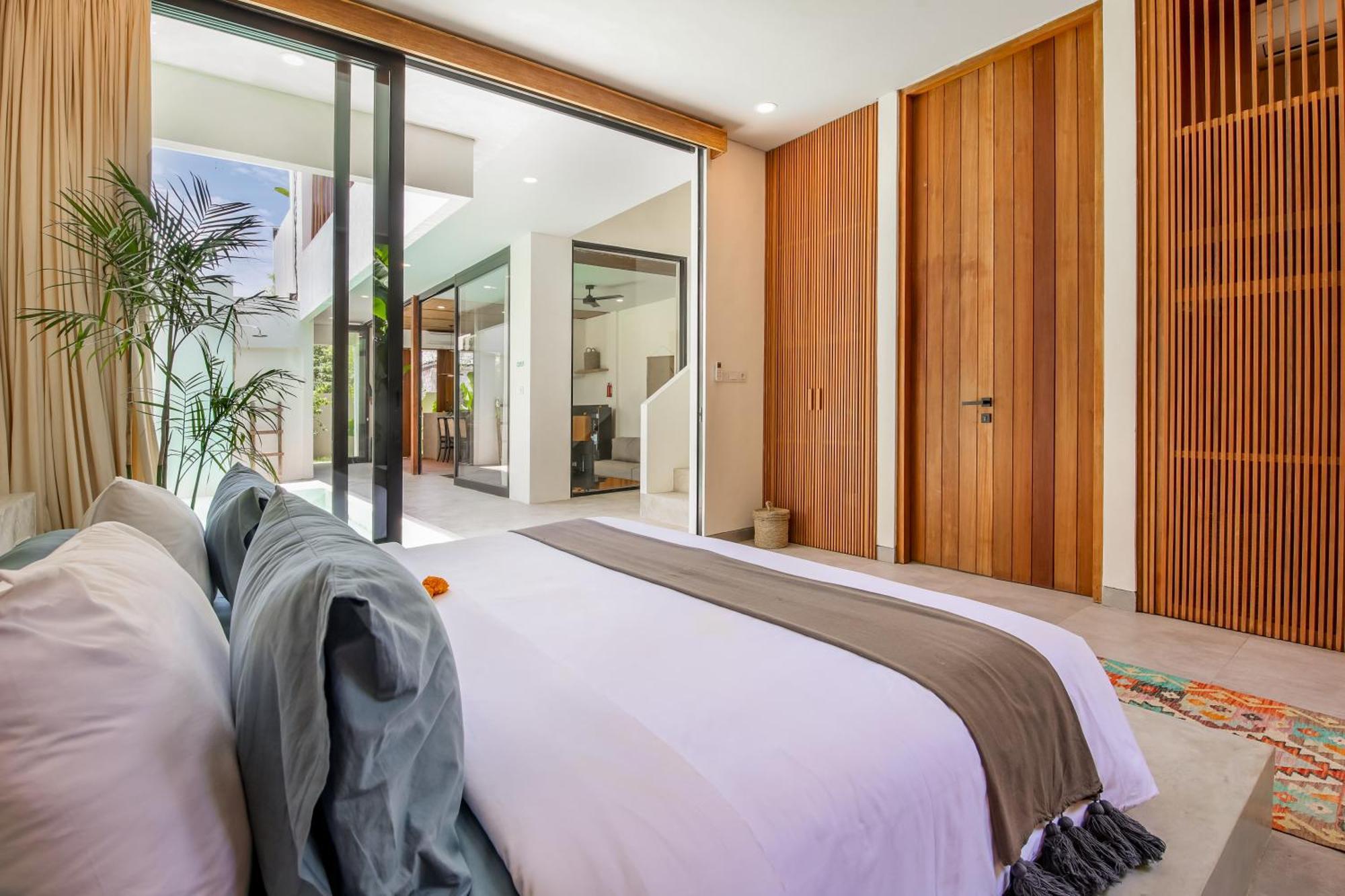 Kiri Kanan Villa *