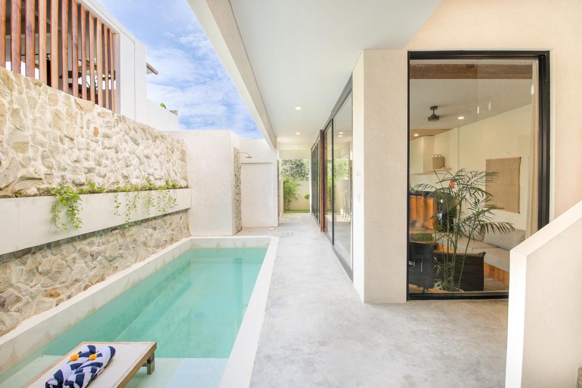 Kiri Kanan Legian (Bali)