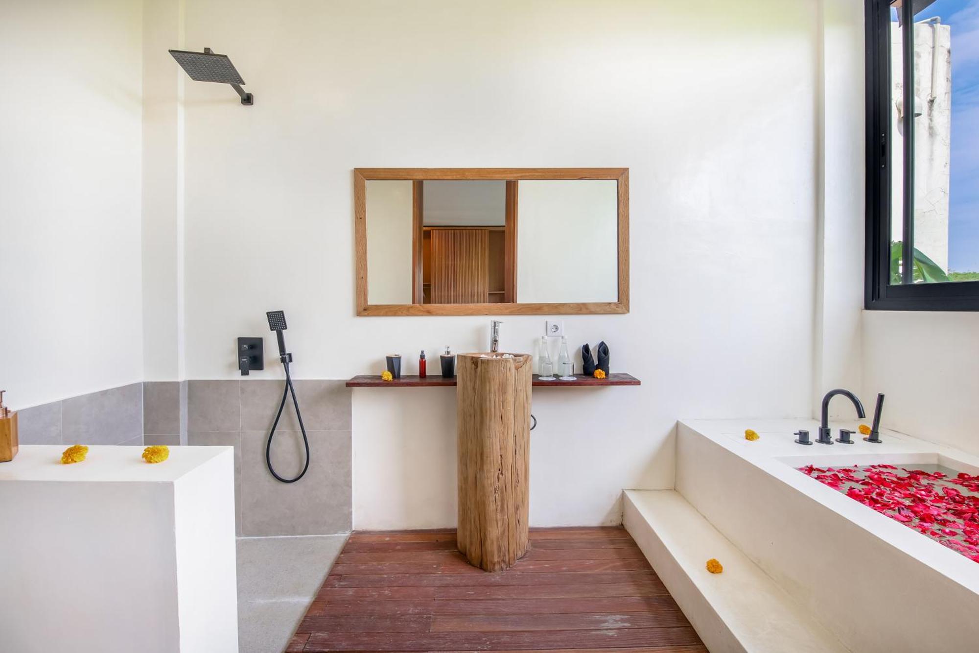 Kiri Kanan Villa Legian (Bali)