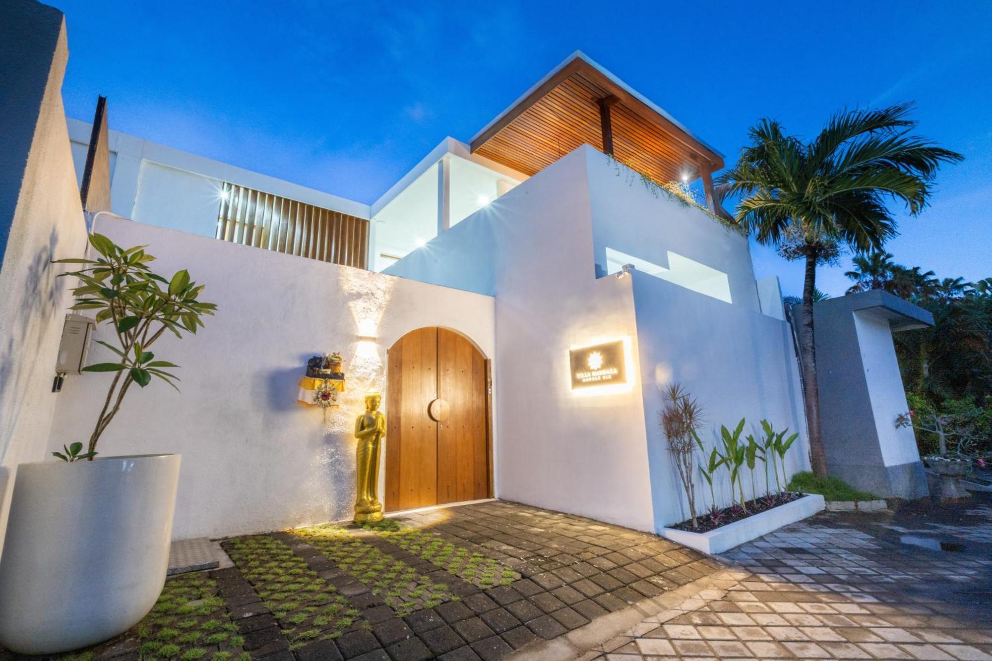 Mandara Double Six Villa *