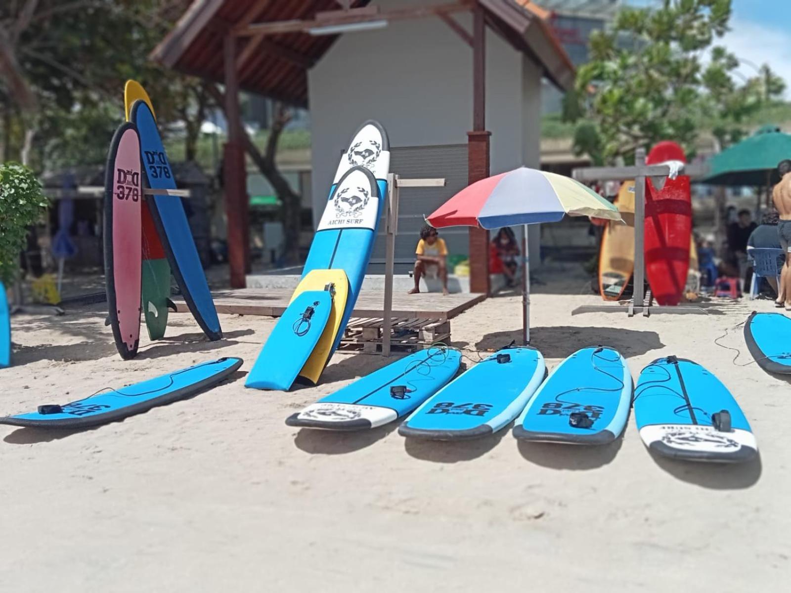 Inadreadboy Surfclass * Legian (Bali)