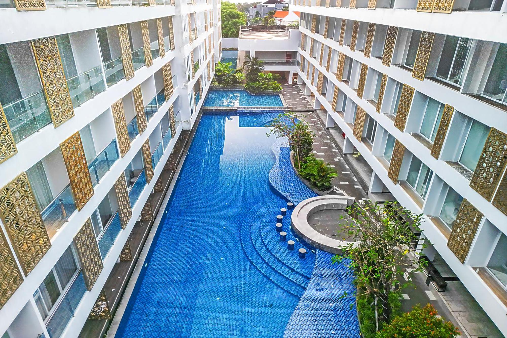 Sunday Sunset Road Near Trans Mall Apartment Legian (Bali)