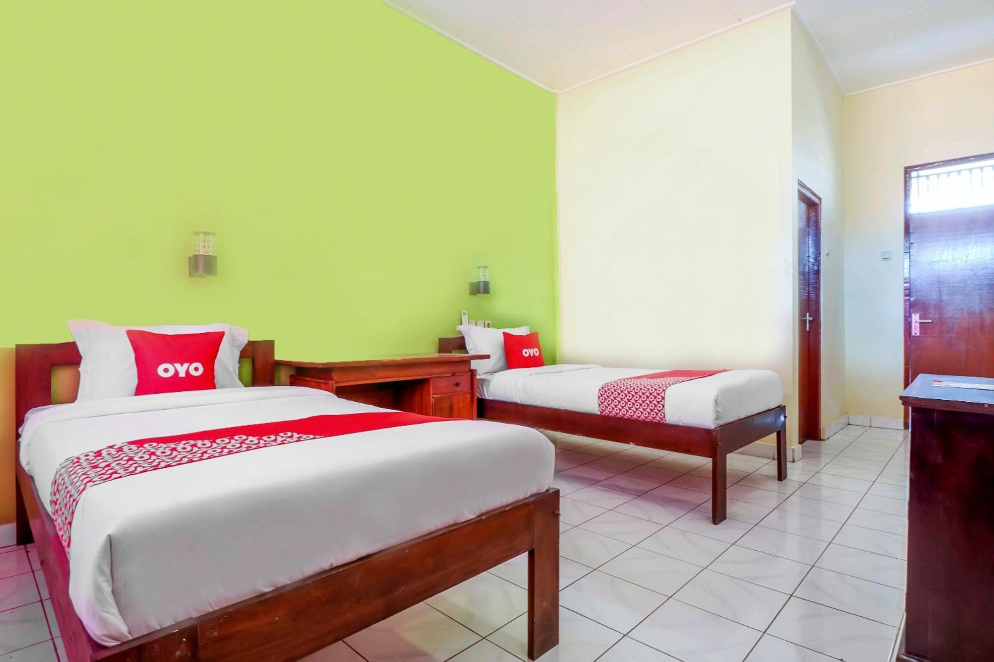 Oyo 2184 Nan Berlian Legian (Bali)