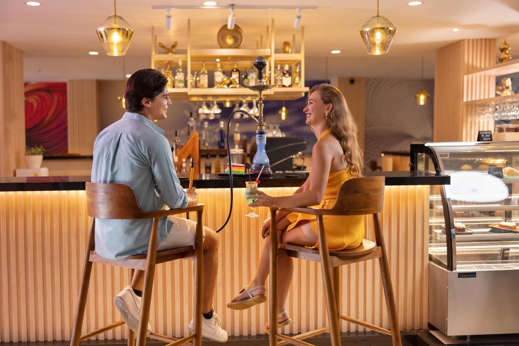 Hotel J4 4*