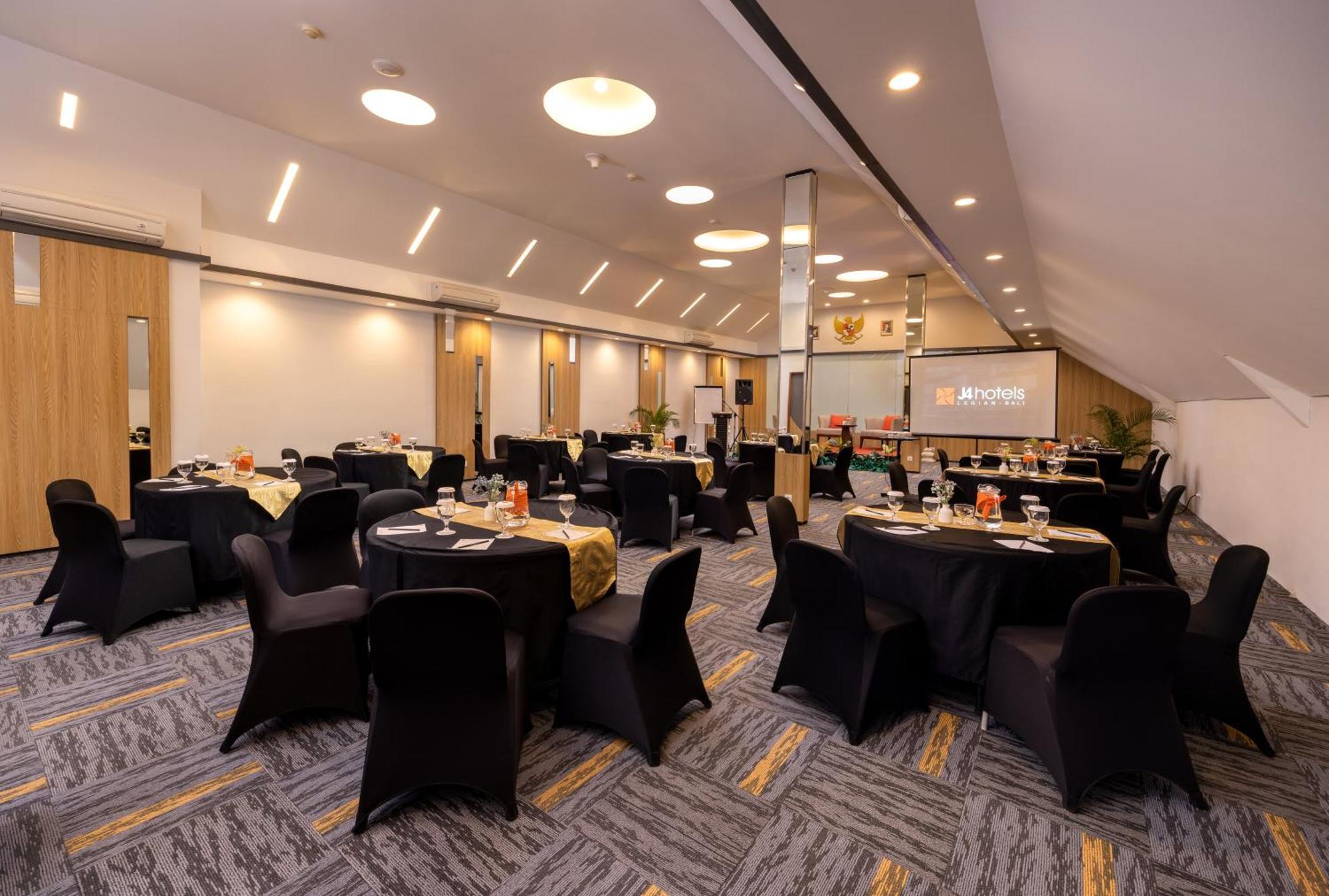 J4 Hotel Legian