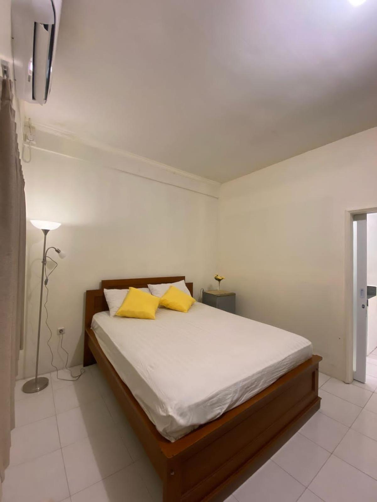 Cozy Kuta - 1 Minute To The By Micky R Hotel Legian