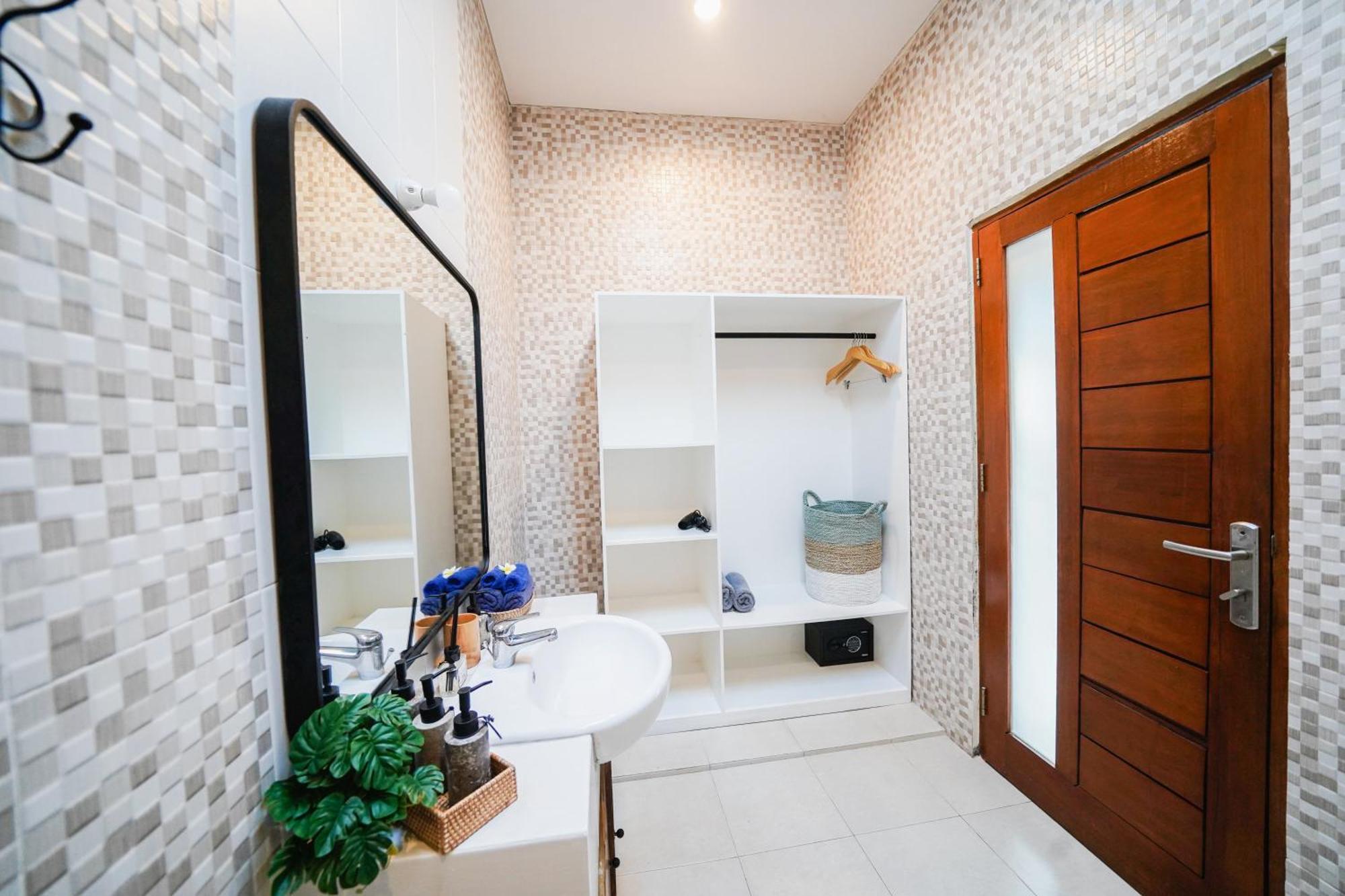 Peaceful Private 3br Pool In Heart Of Bali Villa Legian (Bali)