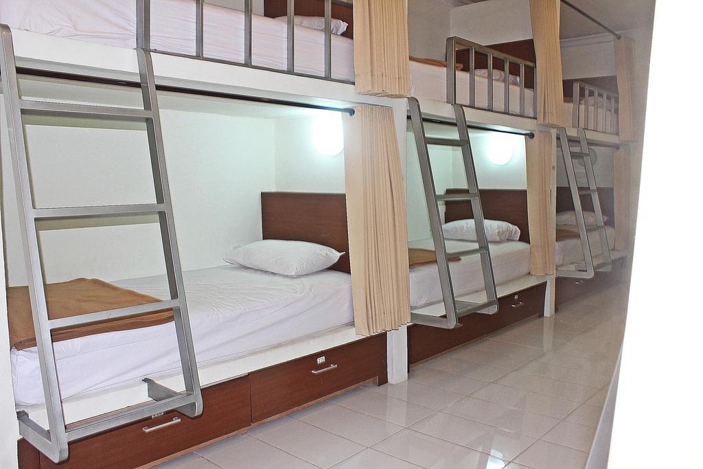 Hostel Mirah *