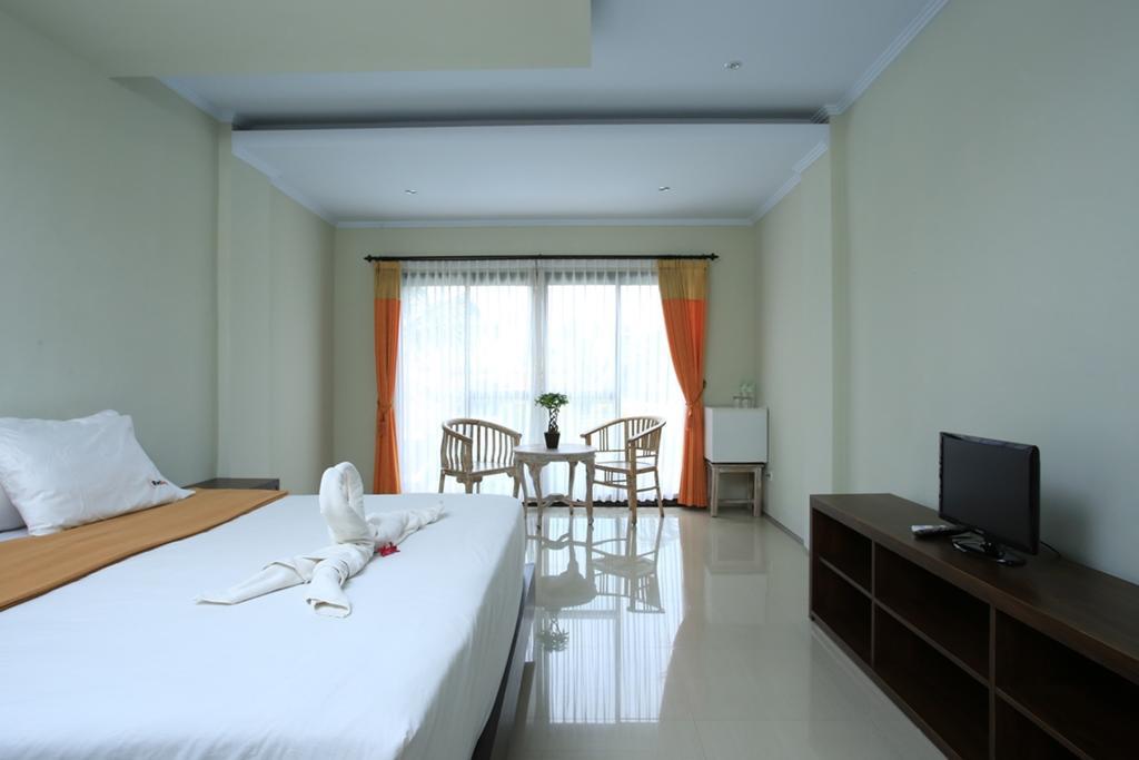Reddoorz @ Padma Utara Guest house 3*