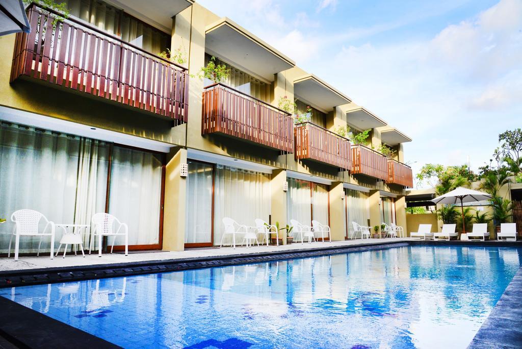 Devata And Hotel Legian (Bali)