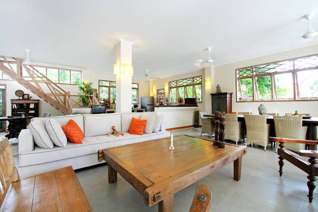 Varuna Legian (Bali)