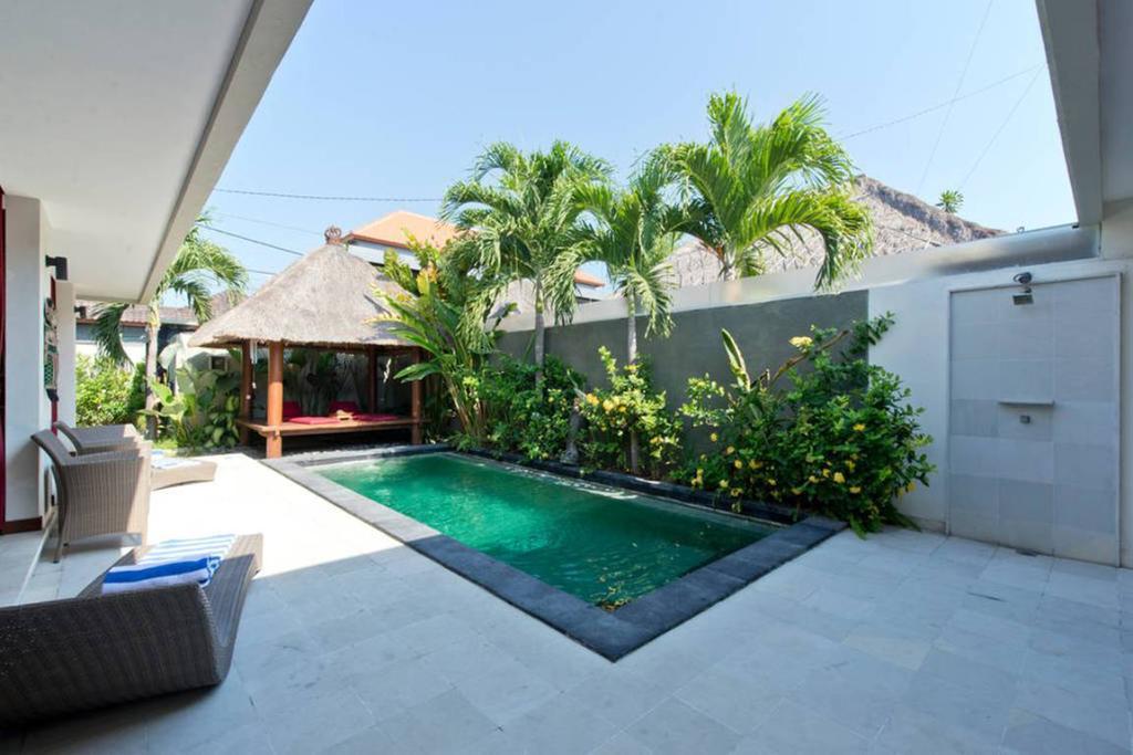 Warna Warni Legian (Bali)