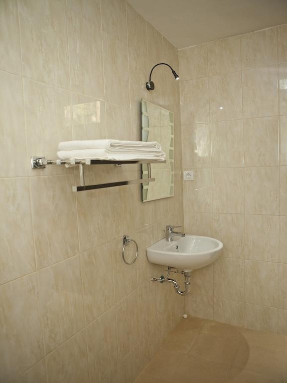 Hotel Troppo Zone Puri Rama Kuta Legian