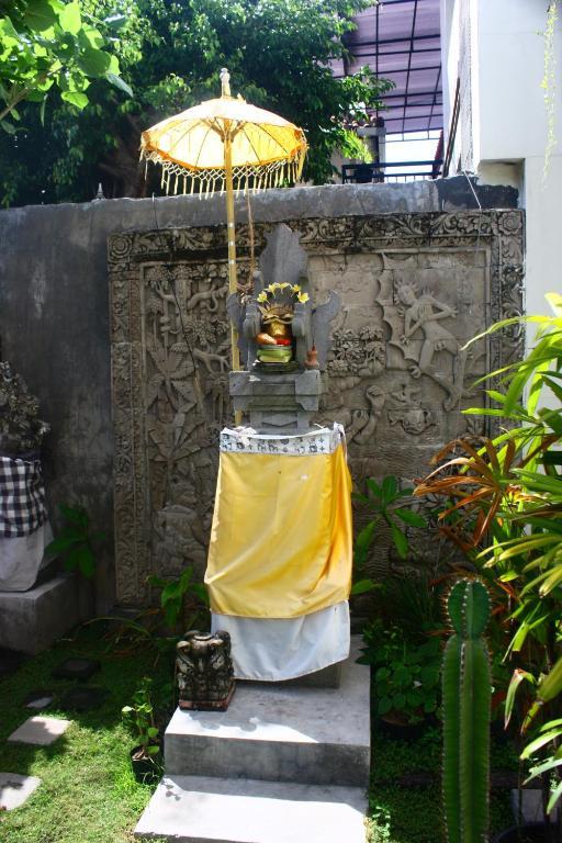 Guest house Grand Bimasena 4*