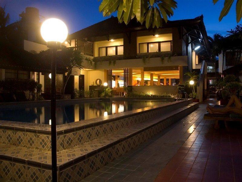 Adika Sari Legian