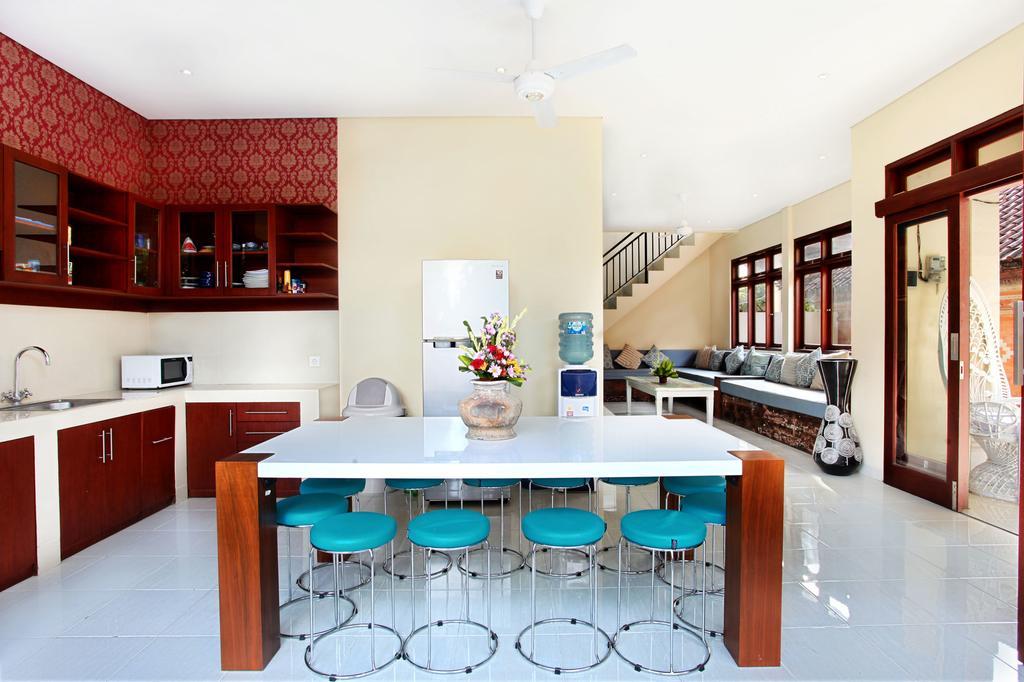 Hotel Legian Beach Villas
