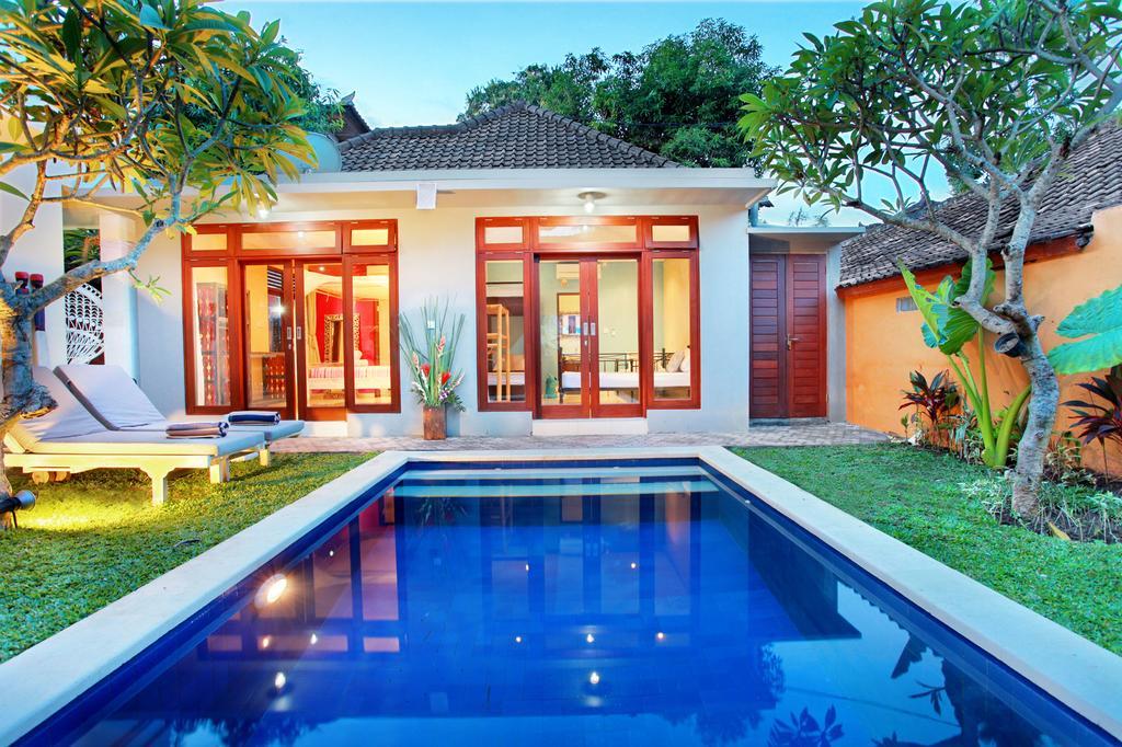 Hotel Legian Beach Villas