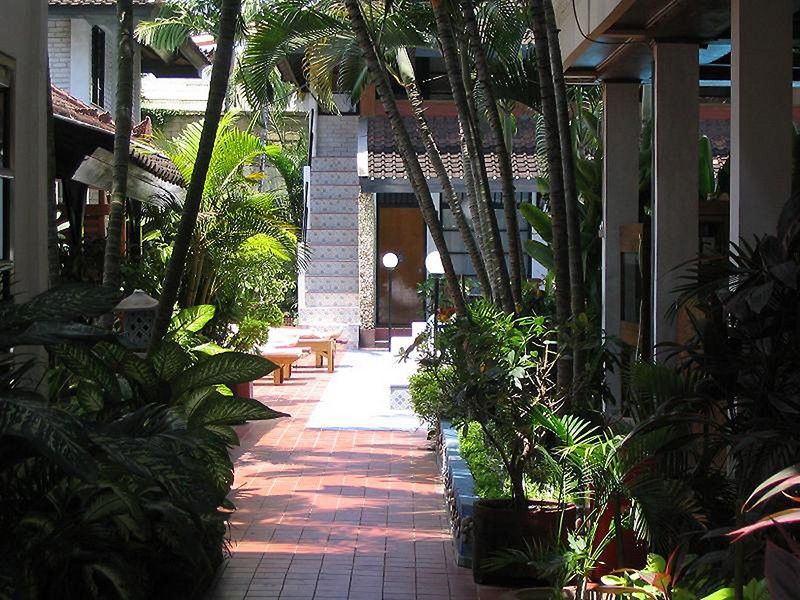 Adika Sari Hotel